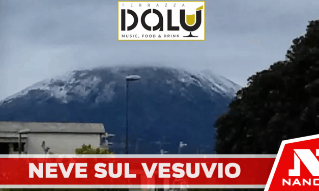 Maltempo, torna la neve sulla cima del Vesuvio Clima freddo e vento a Napoli