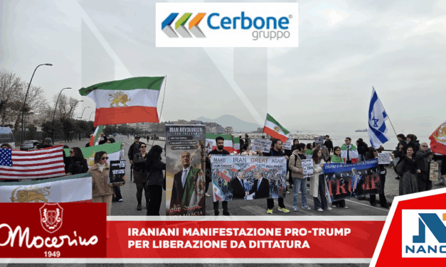 Iraniani manifestazione pro-Trump per liberazione  da dittatura
