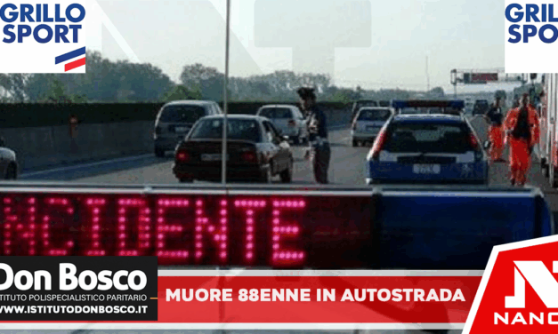 Si sente male alla guida e finisce fuori strada in autostrada: morto 88enne