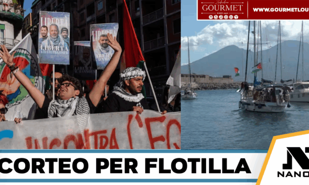Napoli-La Flotilla che riparte per Gaza salutata da centinaia in corteo