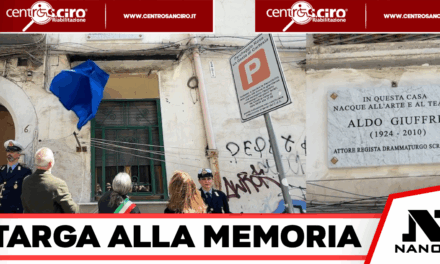 Napoli, svelata la targa in memoria di Aldo Giuffré nel quartiere San Lorenzo