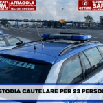 La Polizia di Stato ha eseguito un’ordinanza di custodia cautelare in carcere nei confronti di 23 persone gravemente indiziate, a vario titolo,