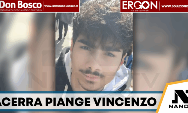 Acerra in lacrime per Vincenzo: morto a 19 anni per un malore improvviso