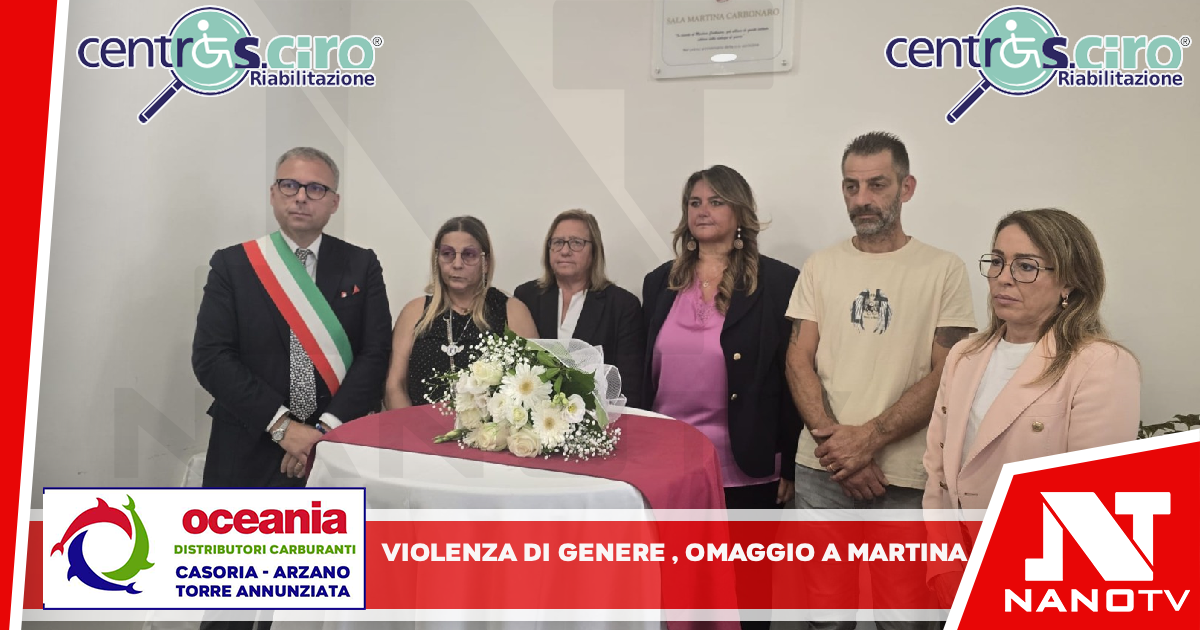 VIOLENZA DI GENERE, COMMOSSO OMAGGIO A MARTINA CARBONARO AL TORRENTE COL SOTTOSEGRETARIO FRASSINETTI. SINDACO BENE ABBRACCIA I GENITORI: “TUTTI RESPONSABILI DEL CAMBIAMENTO CULTURALE”