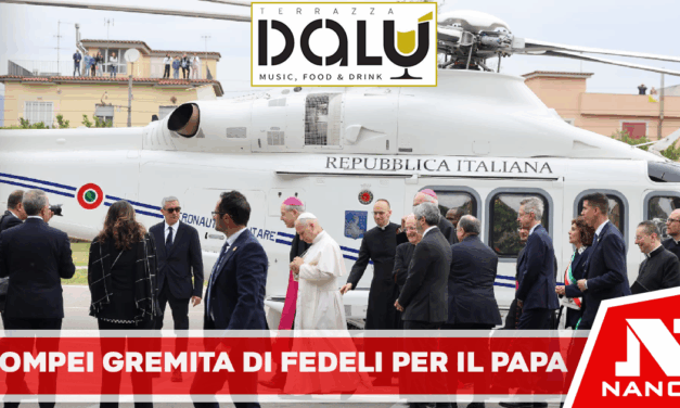 Pompei gremita di fedeli per il Papa