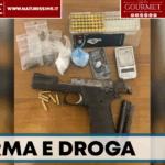 Barra, trovate pistola e droga nascoste in un palazzo: scatta il sequestro