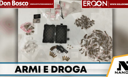 Quartieri Spagnoli, pistola e droga nascoste tra grondaie e cassette elettriche: maxi sequestro della Polizia
