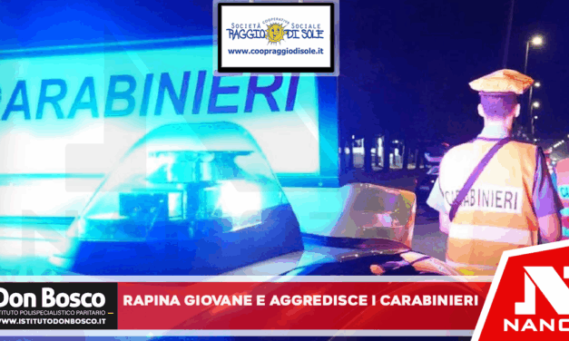 Rapina giovane in piazza e aggredisce i carabinieri: 32enne arrestato