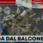 Giugliano, lancia la droga dal balcone all’arrivo della Polizia: arrestato un 18enne