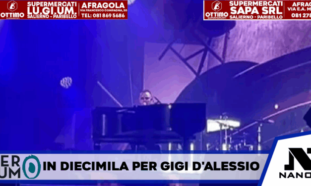 In diecimila per Gigi D’Alessio davanti alla Reggia. E stasera si replica