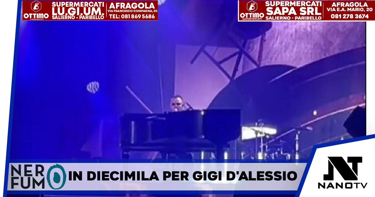 In diecimila per Gigi D’Alessio davanti alla Reggia. E stasera si replica