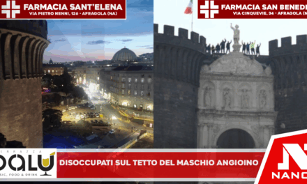 Napoli. Disoccupati sul tetto del Maschio Angioino