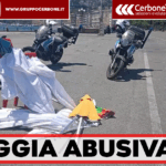 Napoli, blitz alla Rotonda Diaz: sequestrati oltre cento lettini e ombrelloni