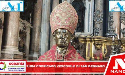 Napoli- Duomo: un extracomunitario ha rubato il copricapo vescovile di San Gennaro e si è allontanato