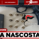Frattamaggiore, pistola rubata nascosta in casa: arrestato 42enne
