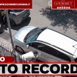 Arzano, furto d’auto in pieno giorno: tutto ripreso dalle telecamere