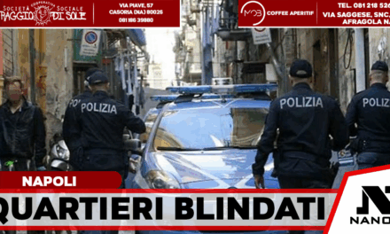 Quartieri Spagnoli, blitz della Polizia: 219 persone identificate e decine di controlli