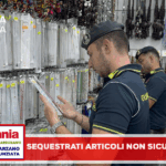 GdiF NAPOLI: SEQUESTRATI OLTRE 3,4 MILIONI DI ARTICOLI NON SICURI E DANNOSI PER LA SALUTE. SEGNALATE 3 PERSONE ALLA LOCALE CAMERA DI COMMERCIO.