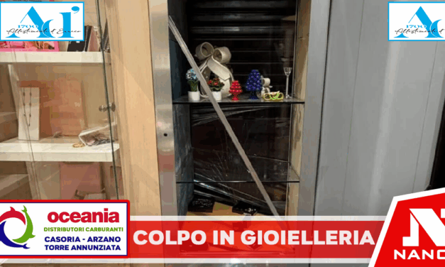 Colpo in gioielleria, ladri svuotano le vetrine. “In 10 minuti hanno portato via 20 anni del mio lavoro”