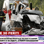 Gravissimo incidente 6 morti e 30 feriti: scontro bus – camper, coinvolte anche 3 auto.