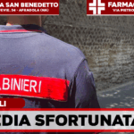 Pozzuoli, grosso masso si stacca dalla parete rocciosa e travolge un’auto: sfiorata la tragedia a Montagna Spaccata