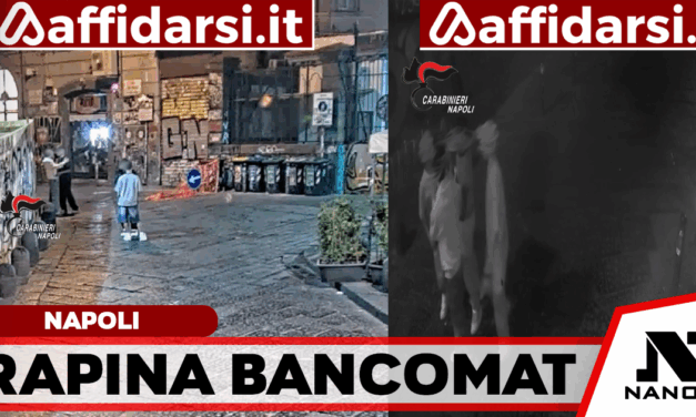Napoli, minacciano un giovane con un coltello per un prelievo al bancomat: traditi dal ritorno sul luogo del delitto
