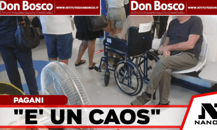 Pazienti oncologici in fila all’ospedale, la foto denuncia: “E’ un caos”