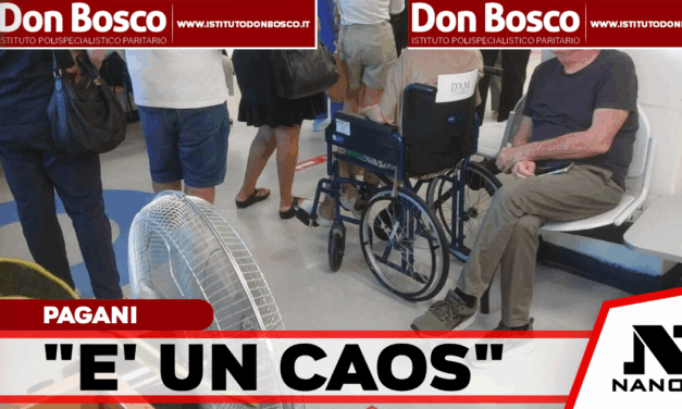 Pazienti oncologici in fila all’ospedale, la foto denuncia: “E’ un caos”