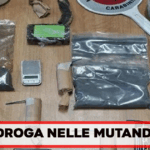 Aveva droga nelle mutande e coltelli con esplosivi in casa: arrestato 27enne