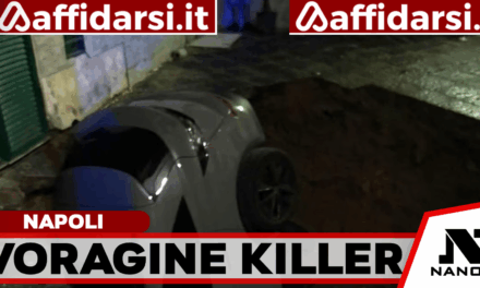 Napoli, voragine a Materdei: auto inghiottita dalla strada, salvato un giovane