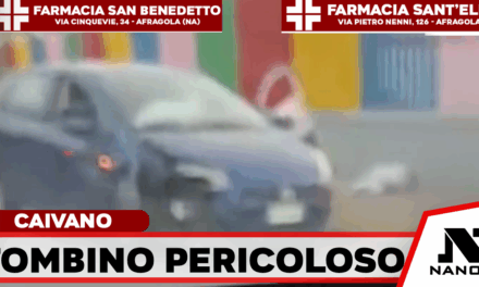 Caivano, auto finisce in un tombino nei pressi del Parco Verde: distrutta la parte anteriore