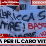 Villaricca, protesta contro il caro vita: cittadini in corteo fino al Municipio incontrano l’amministrazione comunale